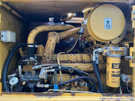 Livellatrici 1997 Caterpillar 140H (40)