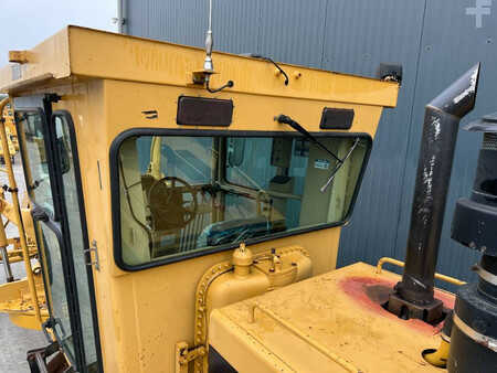 Livellatrici 1997 Caterpillar 140H (8)