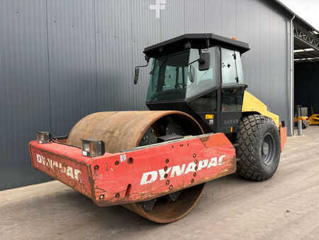Sestavy válců 2010 Dynapac CA602D (1)