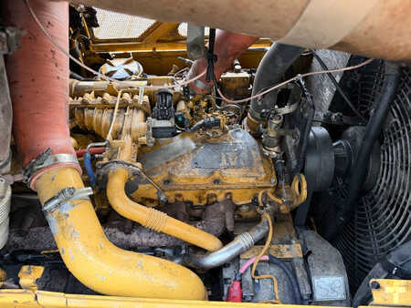 Pásové buldozery 2013 Caterpillar D6N LGP (13)