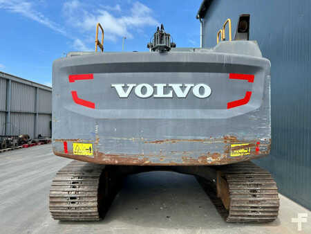 Korečková rýpadla 2015 Volvo EC250E L (2)