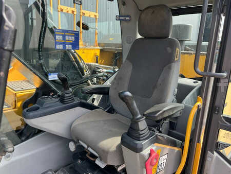 Korečková rýpadla 2015 Volvo EC250E L (26)