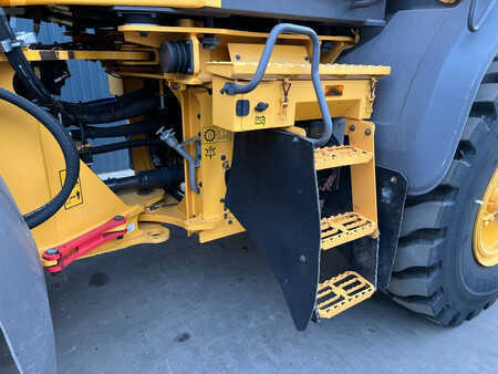 Ładowarki kołowe 2015 Volvo L90H (18)