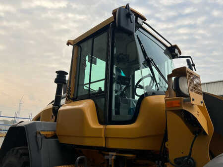 Ładowarki kołowe 2015 Volvo L90H (29)