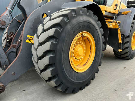 Ładowarki kołowe 2015 Volvo L90H (33)