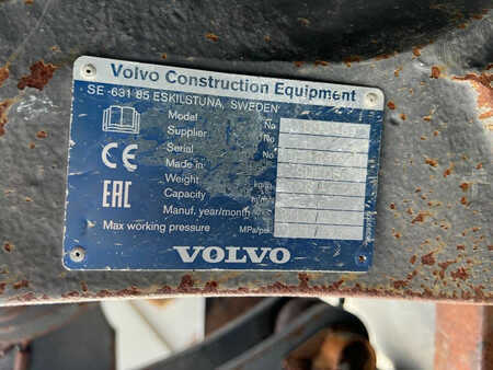 Ładowarki kołowe 2011 Volvo L90F (16)