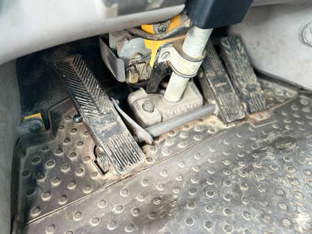 Ładowarki kołowe 2011 Volvo L90F (24)