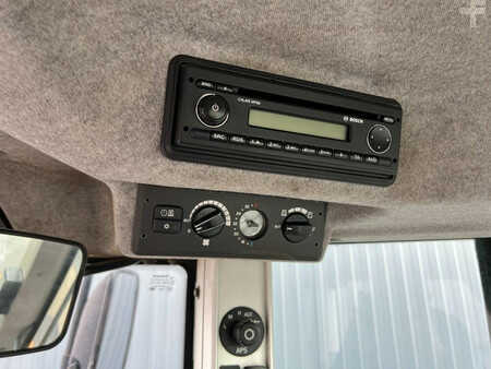 Ładowarki kołowe 2011 Volvo L90F (26)