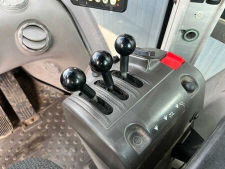 Ładowarki kołowe 2011 Volvo L90F (29)