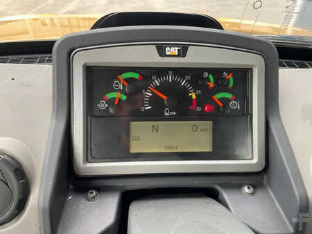 Tombereau articulé 2018 Caterpillar 745 04A - New Tires (35)