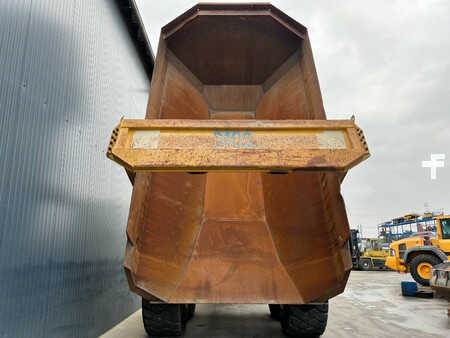 Tombereau articulé 2019 Caterpillar 745 (22)