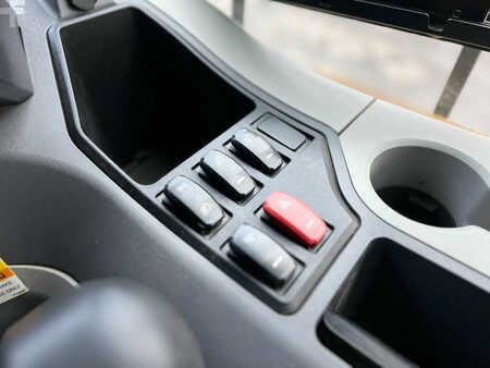 Tombereau articulé 2019 Caterpillar 745 (32)