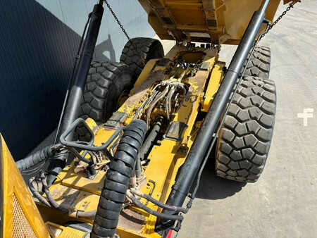 Tombereau articulé 2018 Caterpillar 745 04A (18)