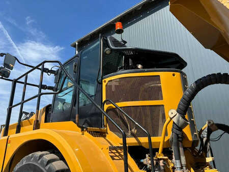 Tombereau articulé 2018 Caterpillar 745 04A (9)