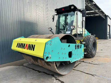Bandenwalsen 2020 Ammann ARS130 HX (1)