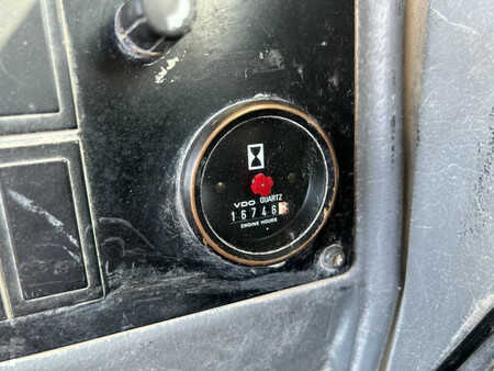 Ładowarki kołowe 2004 Volvo L60E (26)