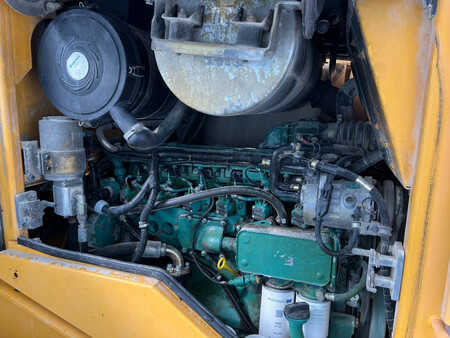 Ładowarki kołowe 2004 Volvo L60E (34)