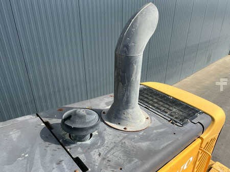 Ładowarki kołowe 2004 Volvo L60E (5)