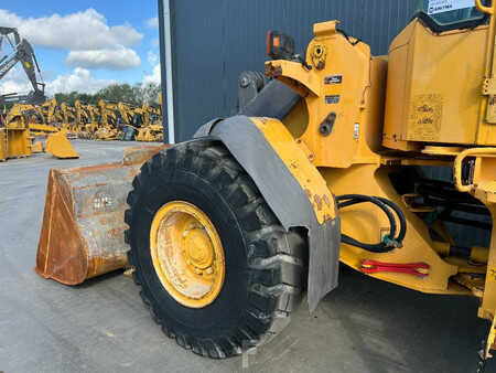 Ładowarki kołowe 2004 Volvo L60E (7)