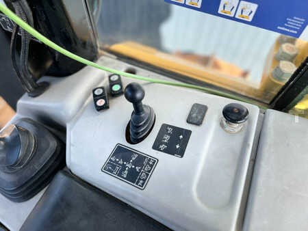 Grondschuivers 2016 Caterpillar D6N LGP (26)