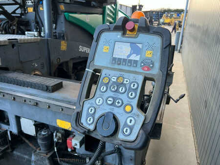 Adoquines de ruedas 2015 VÖGELE SUPER 1800-3i (25)