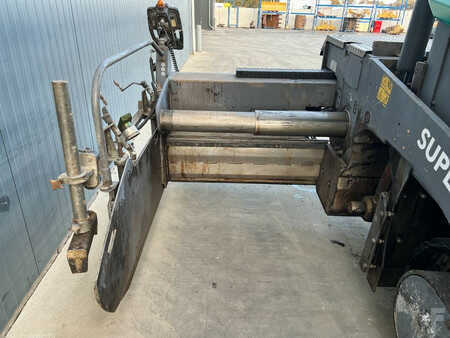 Adoquines de ruedas 2015 VÖGELE SUPER 1800-3i (31)