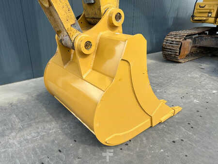 Escavadora de rastos 2015 Caterpillar 336F LN (13)