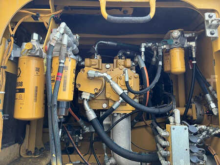 Escavadora de rastos 2015 Caterpillar 336F LN (28)