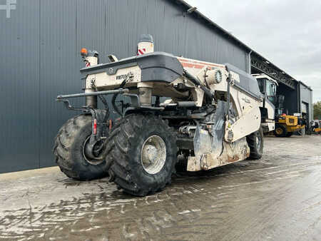 Outro 2016 WIRTGEN WR200XLi (21)