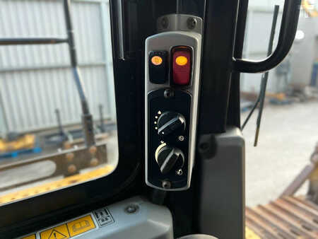 Grondschuivers 2018 Caterpillar D6T LGP (34)