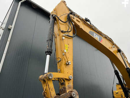 Korečková rýpadla 2020 Caterpillar 352F (13)