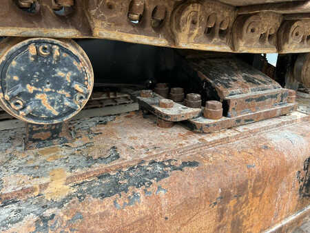 Korečková rýpadla 2020 Caterpillar 352F (19)