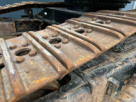 Korečková rýpadla 2020 Caterpillar 352F (23)