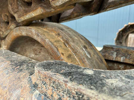 Korečková rýpadla 2020 Caterpillar 352F (25)