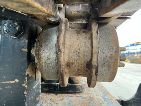 Korečková rýpadla 2020 Caterpillar 352F (26)