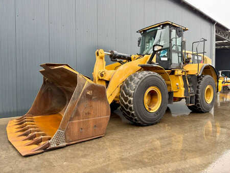 Ładowarki kołowe 2014 Caterpillar 966M XE (1)