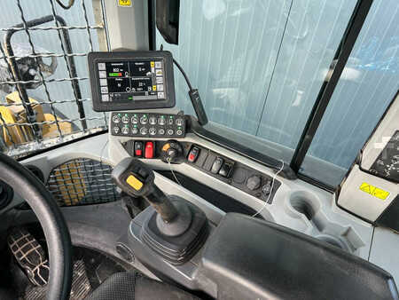 Ładowarki kołowe 2019 Caterpillar 930M (38)