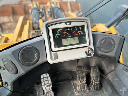 Ładowarki kołowe 2018 Caterpillar 980M (35)