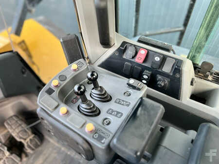 Ładowarki kołowe 2018 Caterpillar 980M (36)