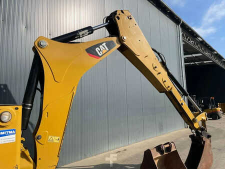 Rigid Backhoe Loader 2017 Caterpillar 432F2 (17)