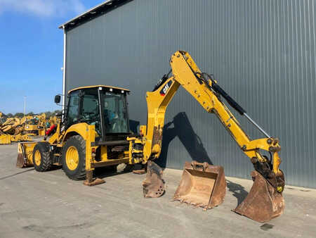 Rigid Backhoe Loader 2017 Caterpillar 432F2 (2)