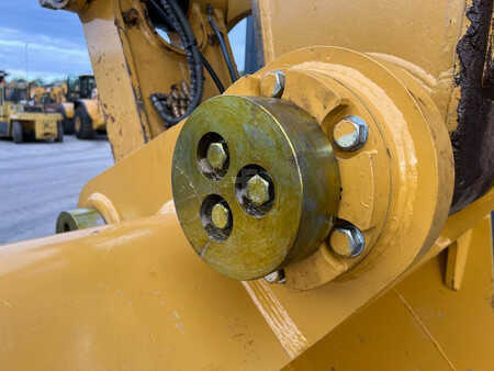 Escavadora de rastos 2015 Caterpillar 352FL ME (15)