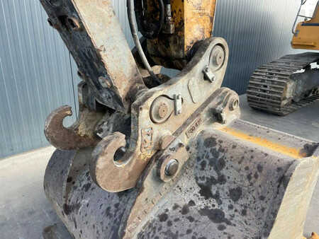 Koparki gąsienicowe 2014 Liebherr R922 SLC (12)