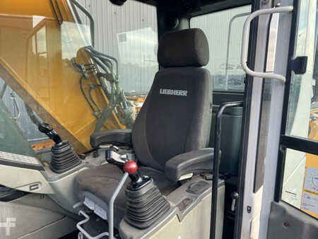 Koparki gąsienicowe 2014 Liebherr R922 SLC (15)