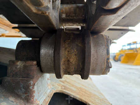 Pelles sur chenilles 2014 Liebherr R922 SLC (34)