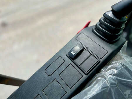 Escavadora de rastos 2025 Volvo EC210 (20)