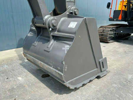 Escavadora de rastos 2025 Volvo EC210 (30)