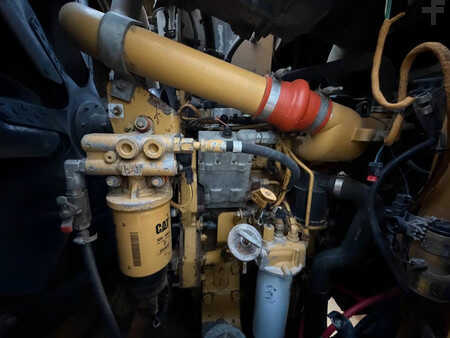 Chargeuse sur chenilles 2010 Caterpillar 973D (13)