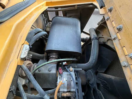 Chargeuse sur chenilles 2010 Caterpillar 973D (16)