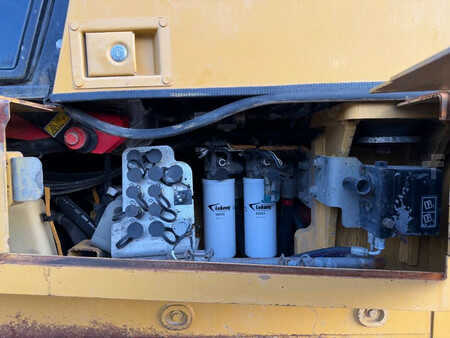 Chargeuse sur chenilles 2010 Caterpillar 973D (17)